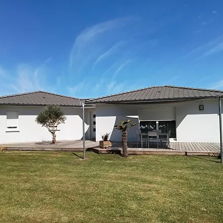 Holiday home Comme A La Maison
